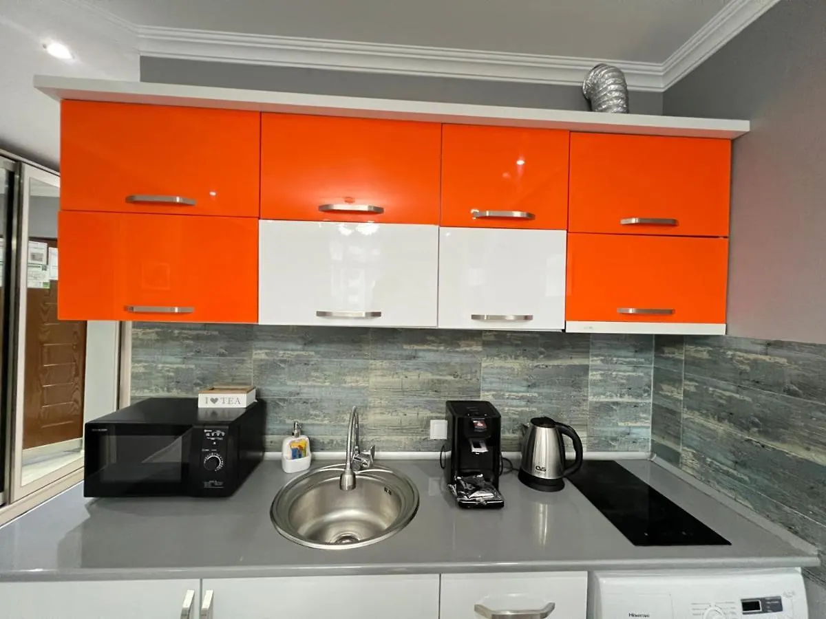Holiday Premium Apartments Batoemi 0*,  Georgië