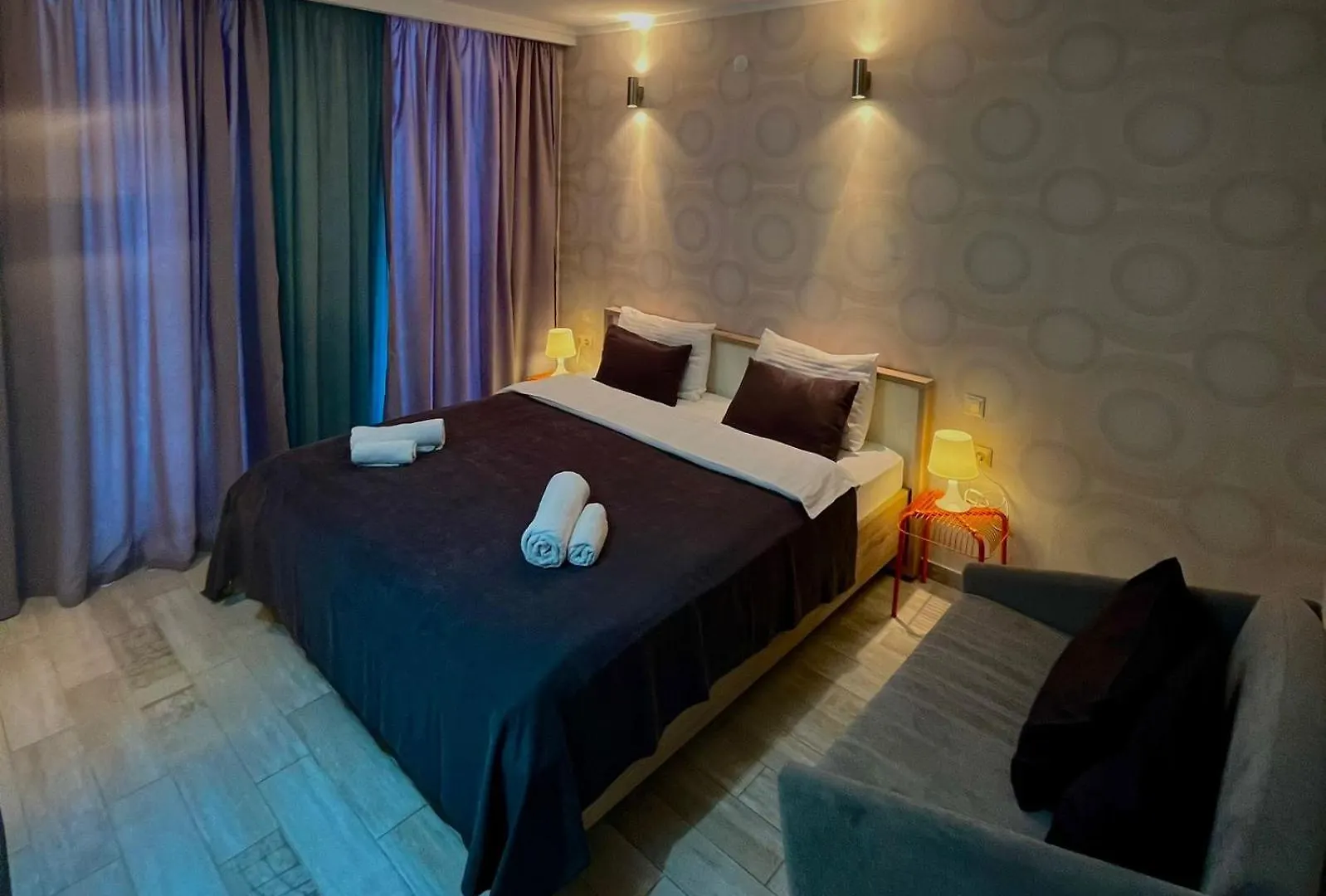 Holiday Premium Apartments Батуми 0*,